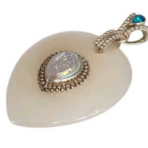Handcrafted 925 Silver Pendant Featuring White Agate Druzy Crystal & Blue Topaz